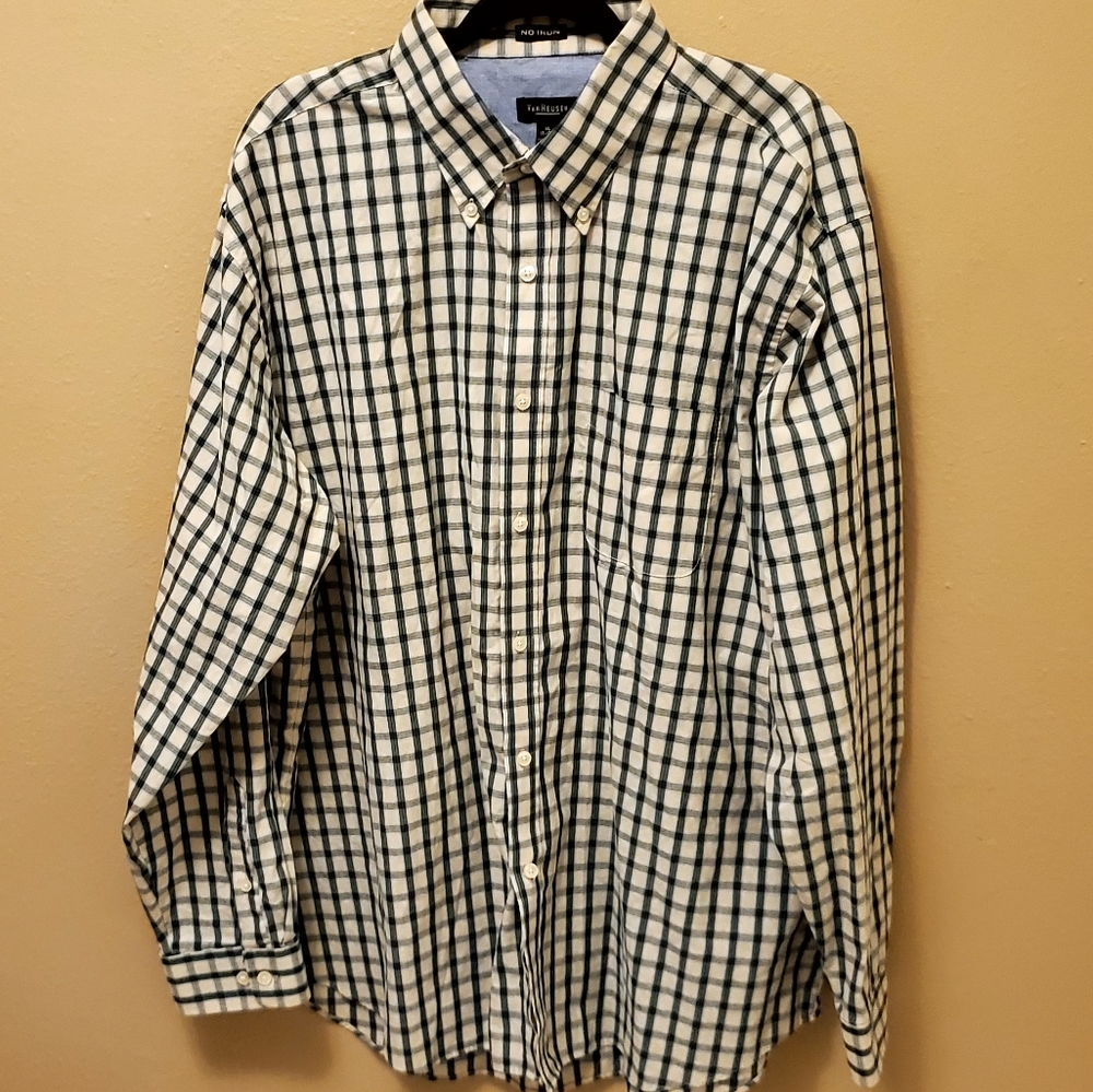 Van Heusen Men's Button Down No Iron Long Sleeve Shirt
